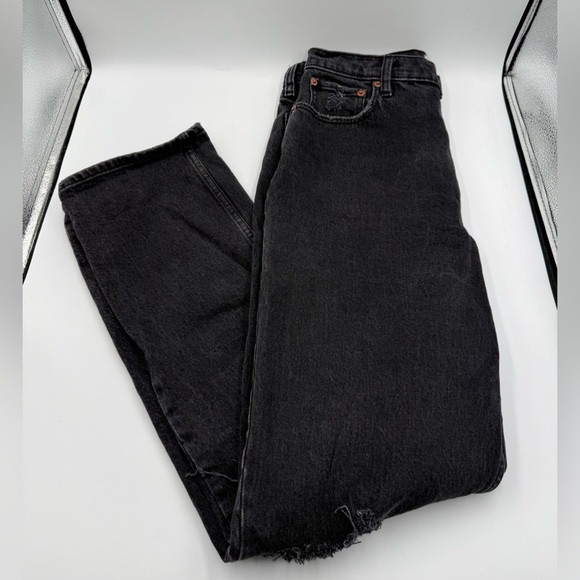 Abercrombie & Fitch 90s Straight Ultra High Rise Ripped Jeans - Picture 4 of 8